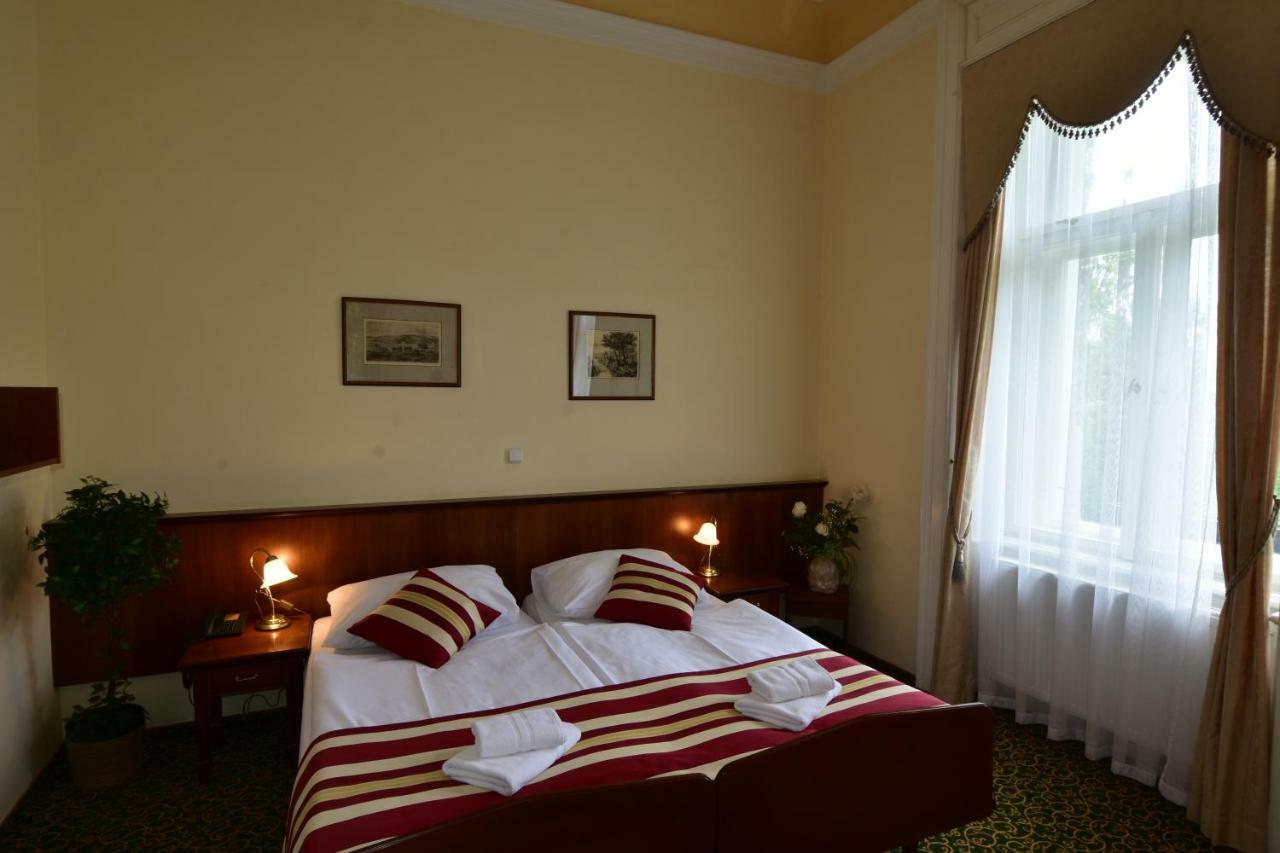 Hotel Sant Georg Garni Mariánské Lázně Exterior foto