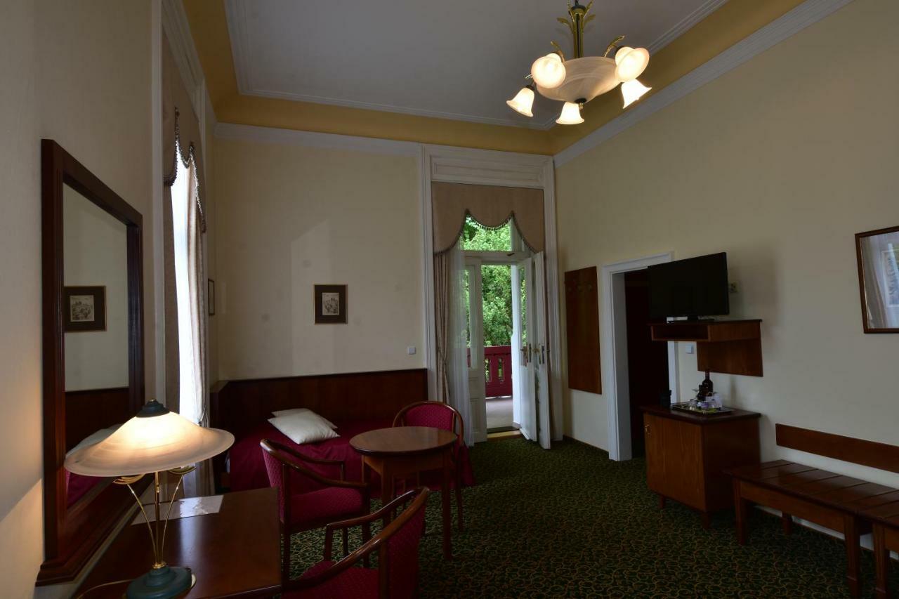 Hotel Sant Georg Garni Mariánské Lázně Exterior foto